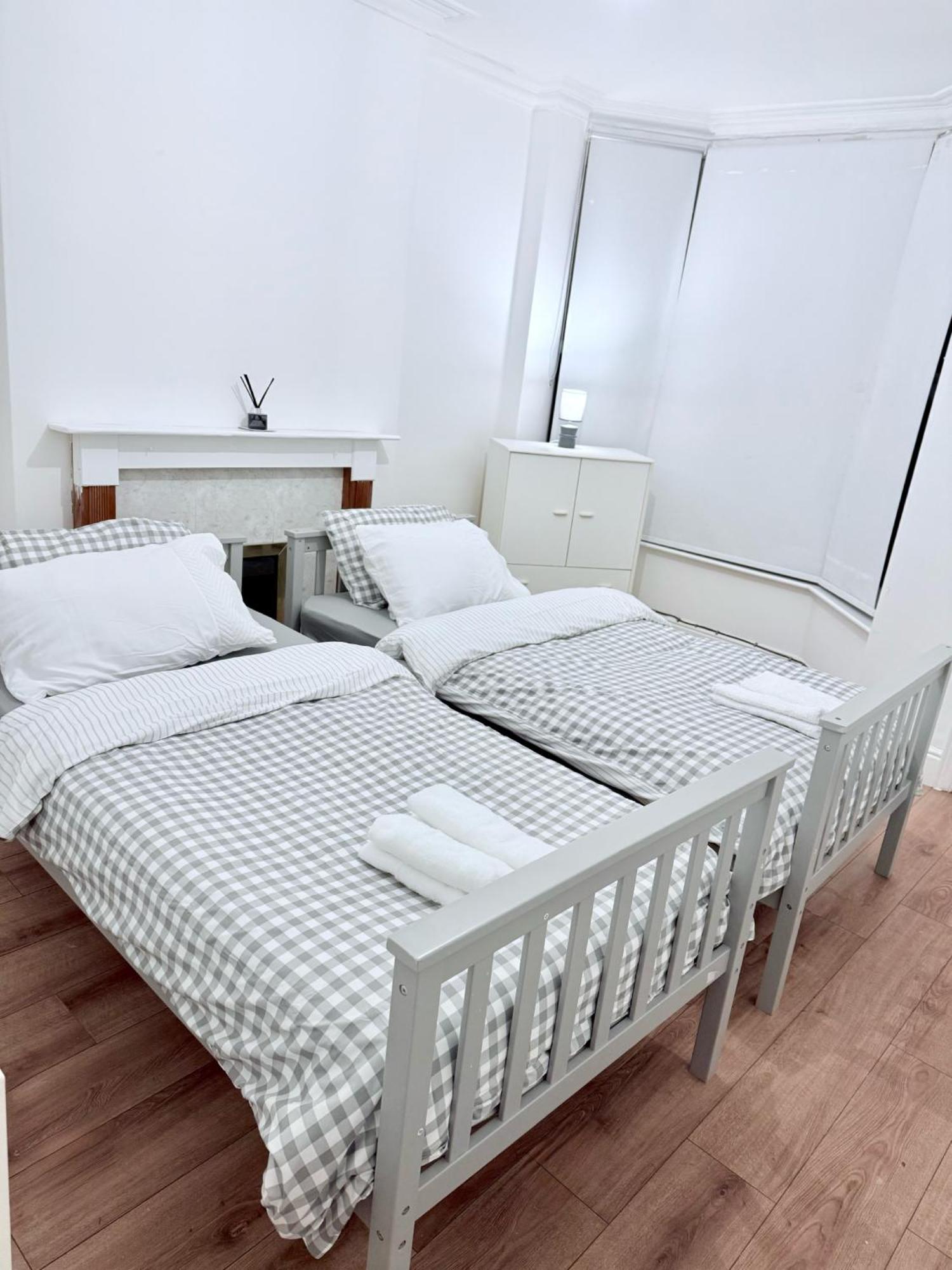 3 Bedroom Terraced Home Nottingham Bagian luar foto